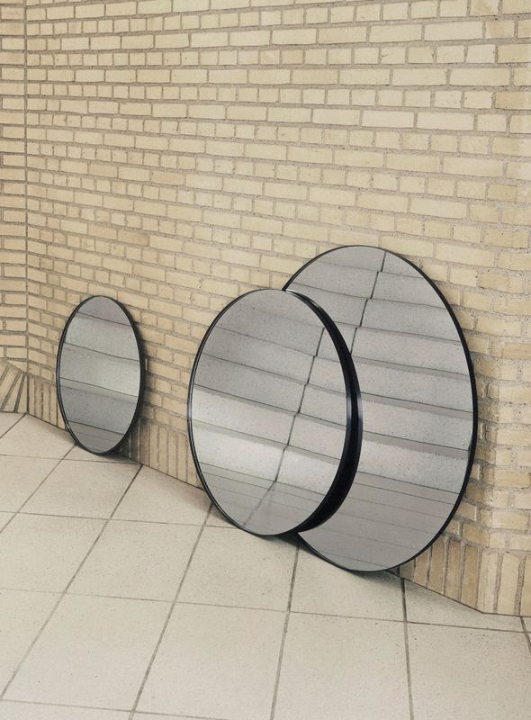 AYTM Circum Spegel Svart Ø110 cm