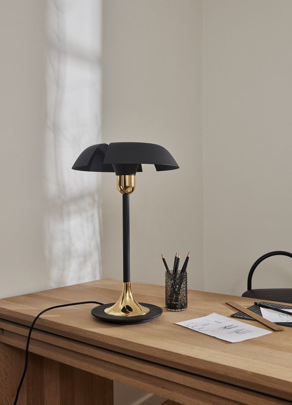 AYTM Cycnus Bordslampa Svart, Guld Ø30 cm