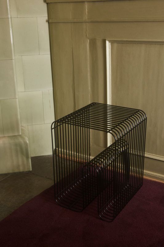 AYTM Curva Pall Svart 32.4x43 cm