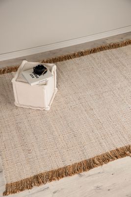 Venture Home Emilio Ullmatta