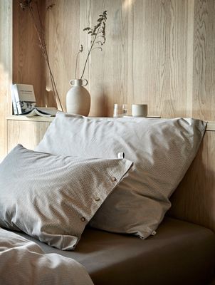 Høie Balder påslakanset valnöt 150x210 cm 2 delar