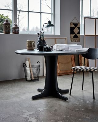 House Doctor Shaker Matbord Svart