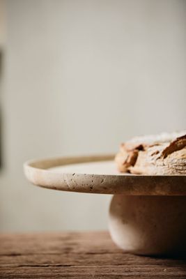 Nordal MASA bricka på fot - elfenben