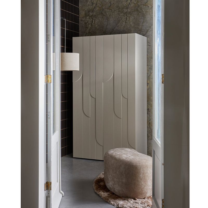 WOOOD RAIN 2-dörrars förvaringsskåp i dammfärgad furu