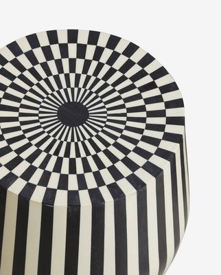 dTR1OJEYft18q2e1765664005