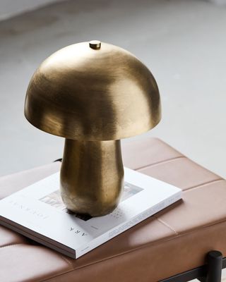 House Doctor Roomie Bordslampa Mässing Finish