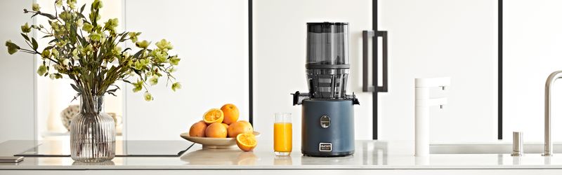 Hurom Slow Juicer H330P Marinblå