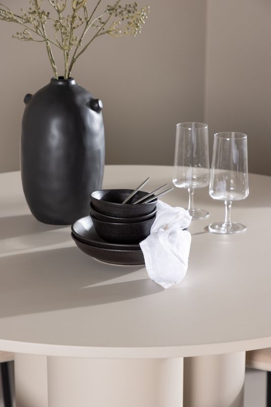 Venture Home Olivia Matbord med Polar Matstol