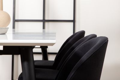 Venture Home Jimmy & Velvet Rektangulärt Matbord 195 x 90 Vit + 6 st Matstolar Svart