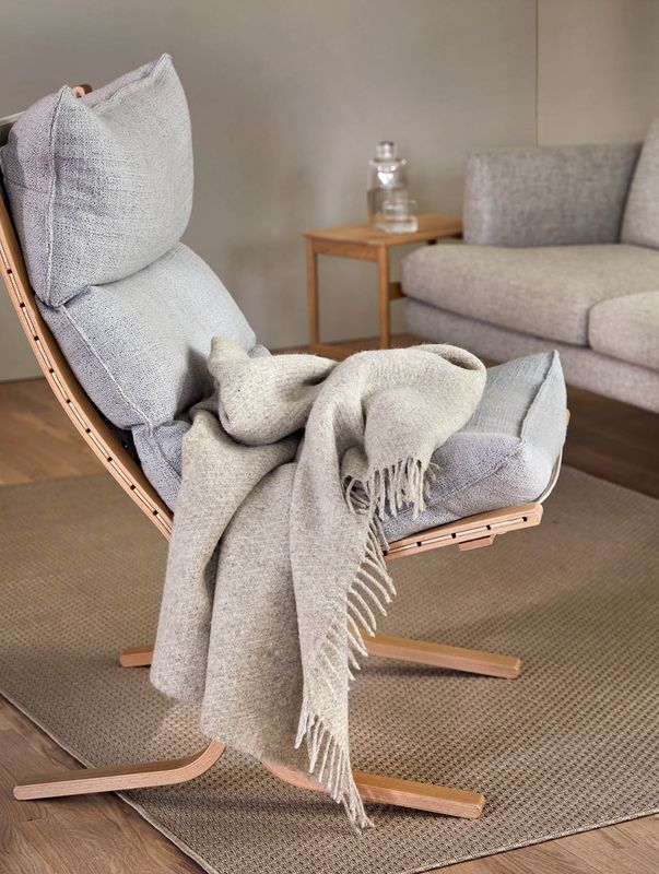 Høie Falketind ullpläd naturlig beige 120x180 cm