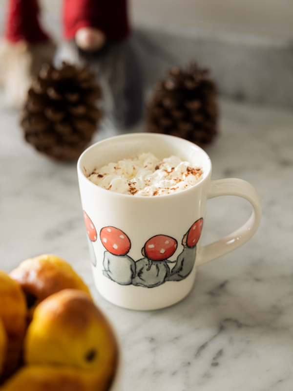 Design House Stockholm Elsa Beskow Mugg Children of the forest 40 cl med öra