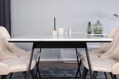 Venture Home Matgrupp Estelle med 4st matstolar Velvet Deluxe