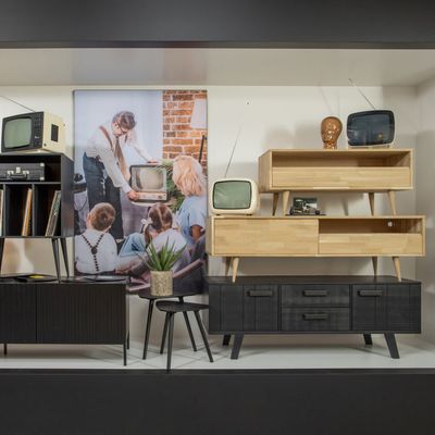 WOOOD Tygo TV-bänk 150 cm Ek med Retroben