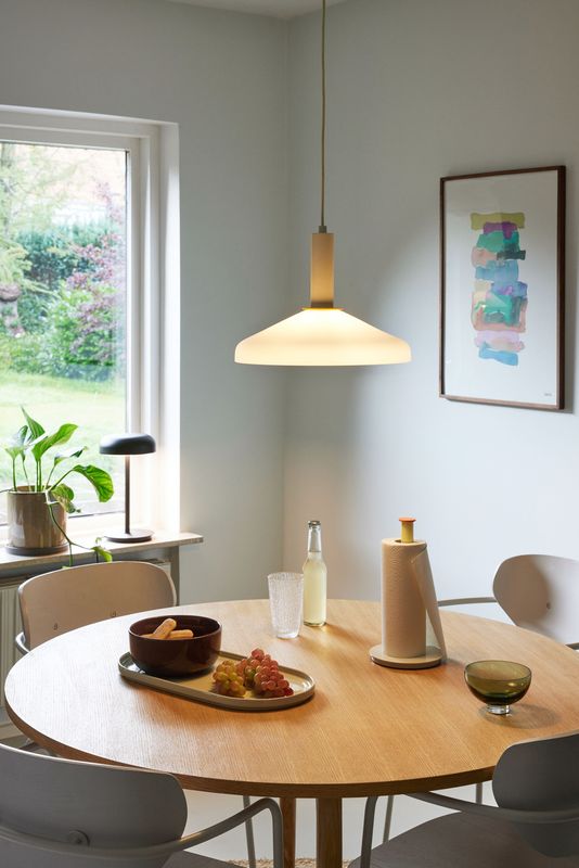 Hübsch Ground Runt Matbord i Naturlig Ek ø115xh75cm