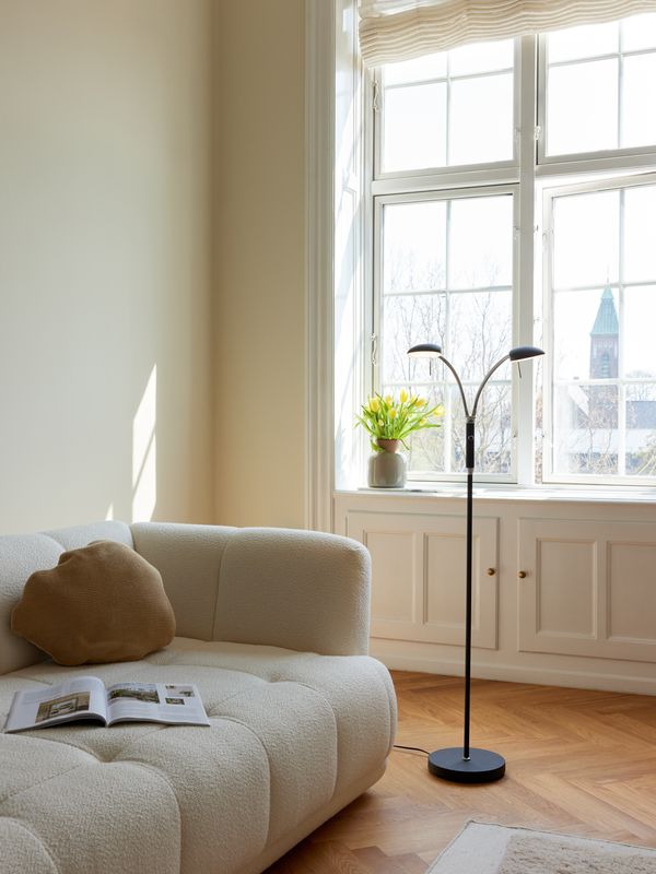 Halo Design VEGAS Floor Golvlampa Svart 140 cm