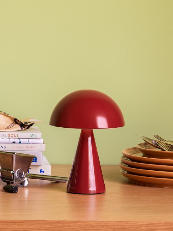 Hübsch Mush Bärbar Lampa Röd