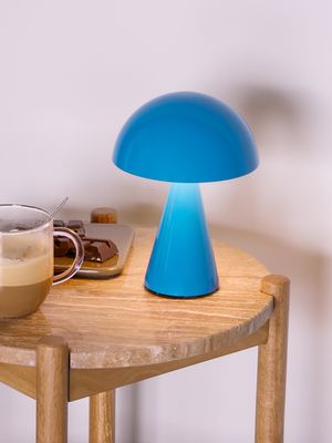 Hübsch Mush Bärbar Lampa Blå