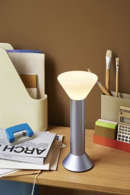 Hübsch Flash Bärbar Lampa Metallisk Lila