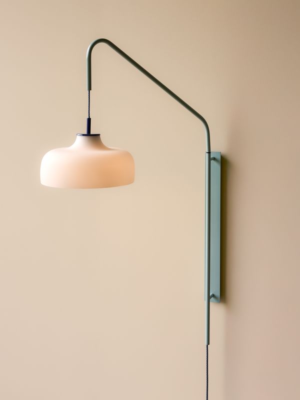 Hübsch Current Vägglampa Ljusblå