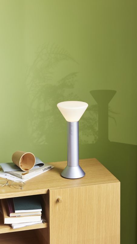 Hübsch Flash Bärbar Lampa Metallisk Lila