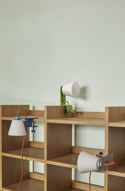 Hübsch Lure Vägglampa Metallisk silver
