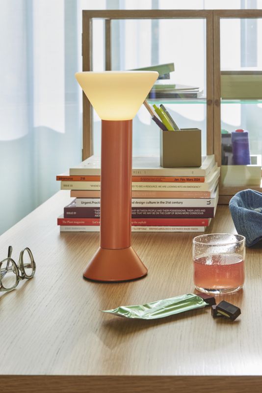 Hübsch Flash Bärbar Lampa Metallisk Orange