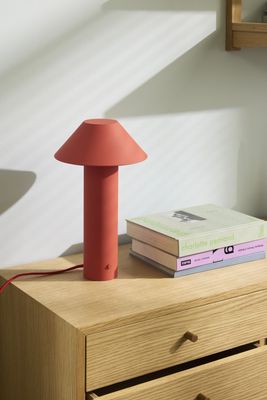 Hübsch Tower bordslampa röd