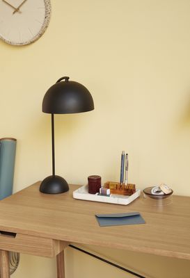 Hübsch Form Bordslampa Svart