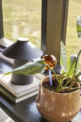Hübsch Chipper Bordslampa Svart