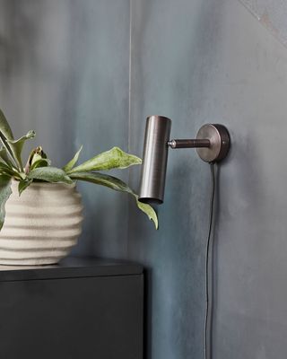 House Doctor Norm Vägglampa Svart Antik