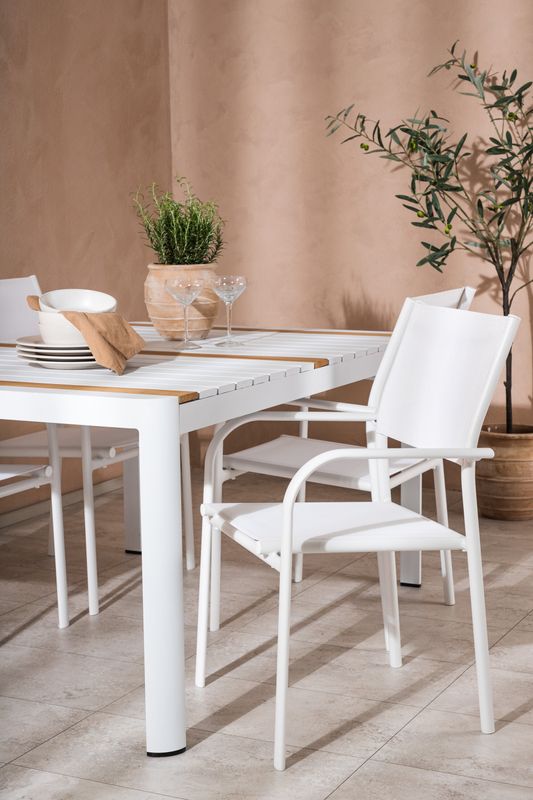 Venture Home Matbordet Togo med Stolarna Santorini