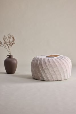 Venture Home Ted Puff - Elegant Offwhite