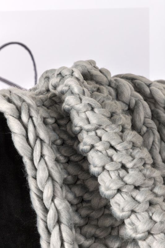 Venture Home Kate Pläd - Ljusgrå och Mysig