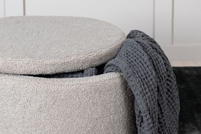 Venture Home Dunken Puff i Greige Teddy