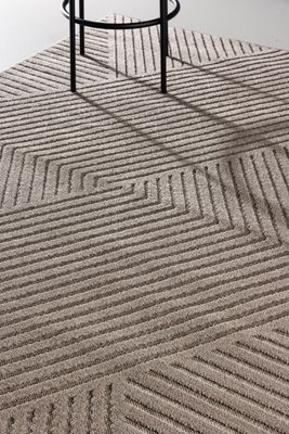 Venture Home Aron Matta