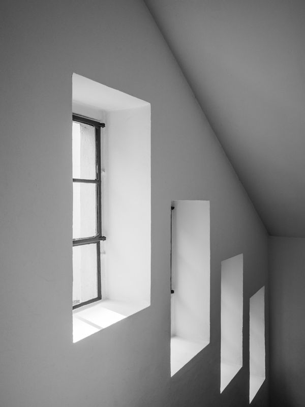 Venture Home Widows Poster Grå