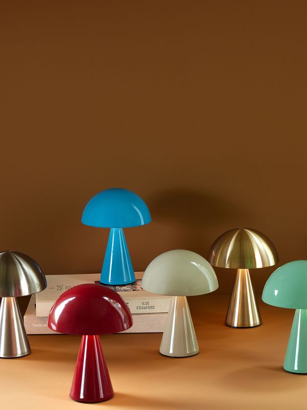 Hübsch Mush Bärbar bordslampa Blå