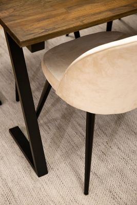 Venture Home Matgrupp Jakarta med stolarna Velvet