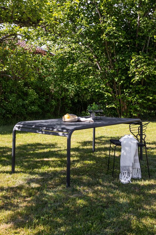 Venture Home Borneo Matbord