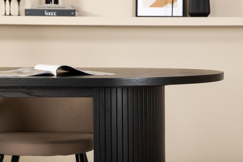 Venture Home Bianca & Velvet Ovalt Matbord 200 x 90 Svart + 4 st Matstolar Beige