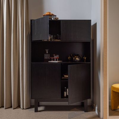WOOOD FINCA Buffé- och Drinkskåp i Svart Furu