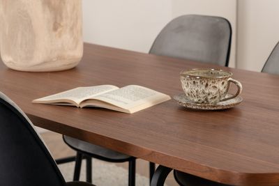 Venture Home Uno, Emma Rektangulär Matgrupp