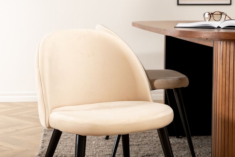 Venture Home Bianca & Velvet Ovalt Matbord 200 x 90 Valnöt + 4 st Matstolar Beige