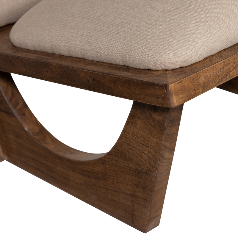 WOOOD Opulent Fåtölj i Bouclé och Trä