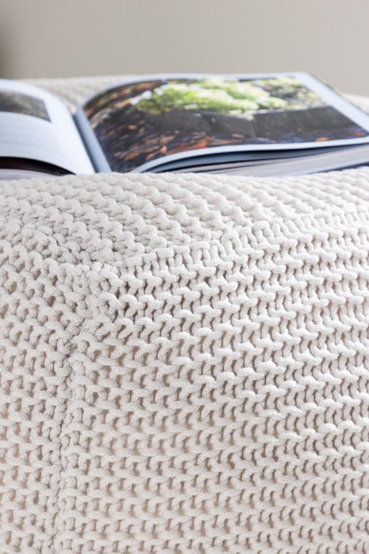 Venture Home Luca Puff