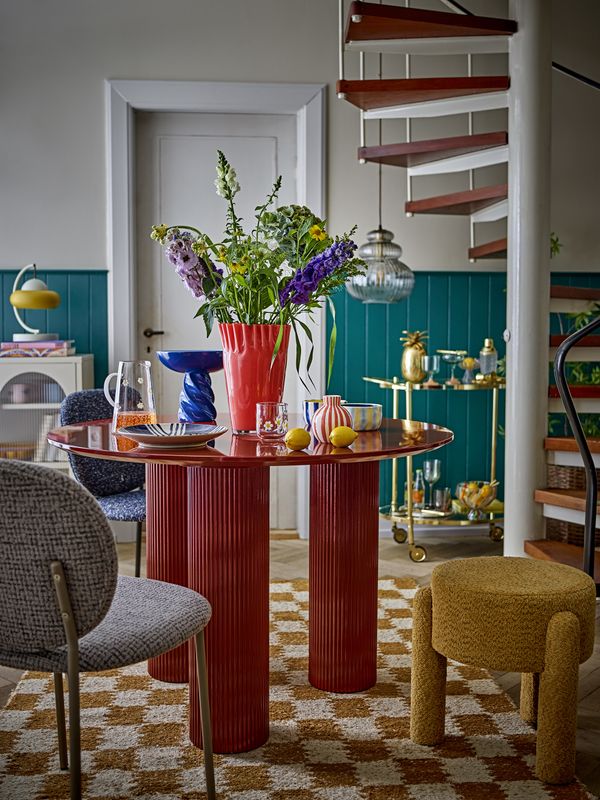 Bloomingville Della Matbord, Röd, FSC®100%, MDF, Ø110xH75 cm