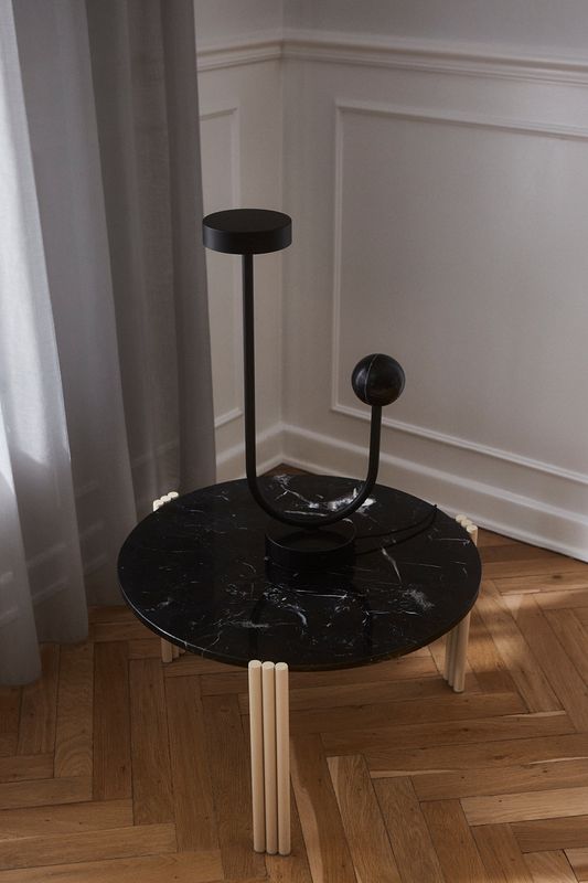 AYTM Tribus Soffbord Light Sand, Svart Ø60 cm