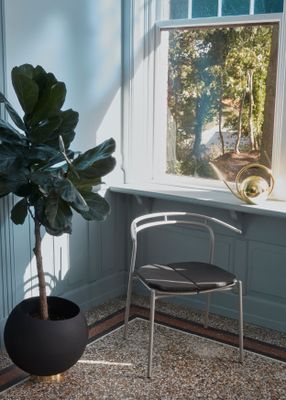 AYTM Globe Kruka Svart Ø43 cm
