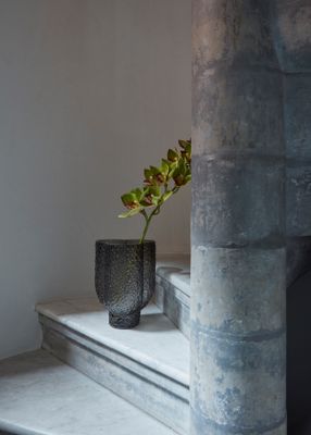AYTM Arura Vas Svart 13.5x18 cm