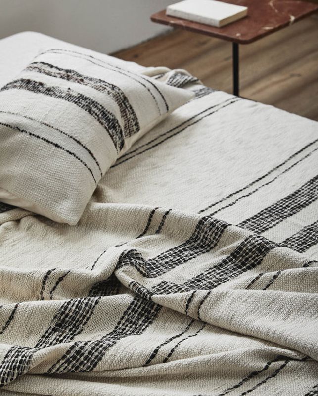 Nordal ANSER sängöverkast, 270x270 cm - off white